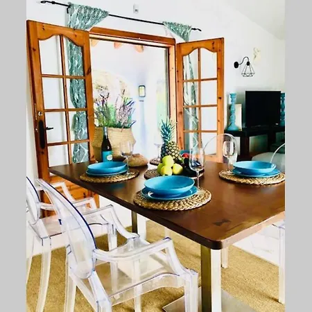 Leon Menorca, Tu Casa Menorquina! * קאלאן בוש